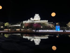水面に映る姫路城